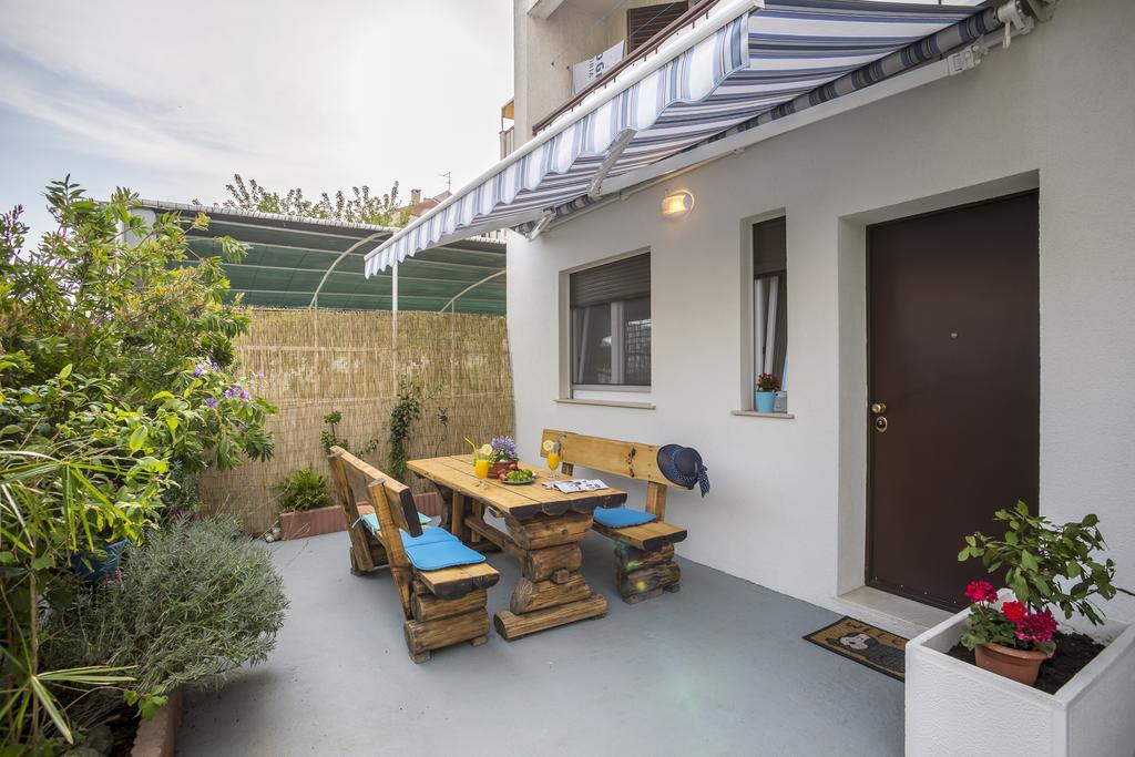 Lusea Apartments Split Bagian luar foto