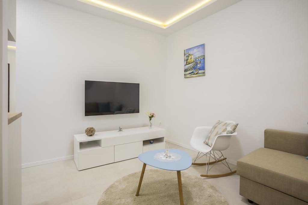 Lusea Apartments Split Bagian luar foto